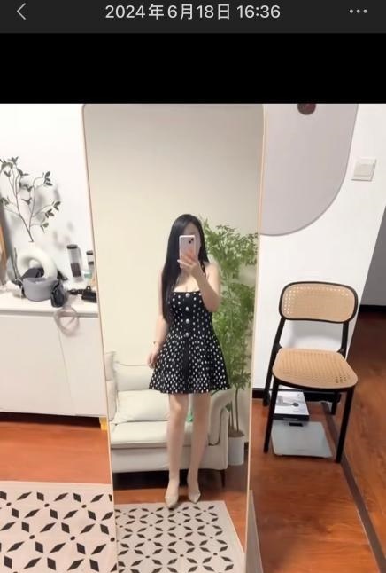 长腿黑丝小骚妇