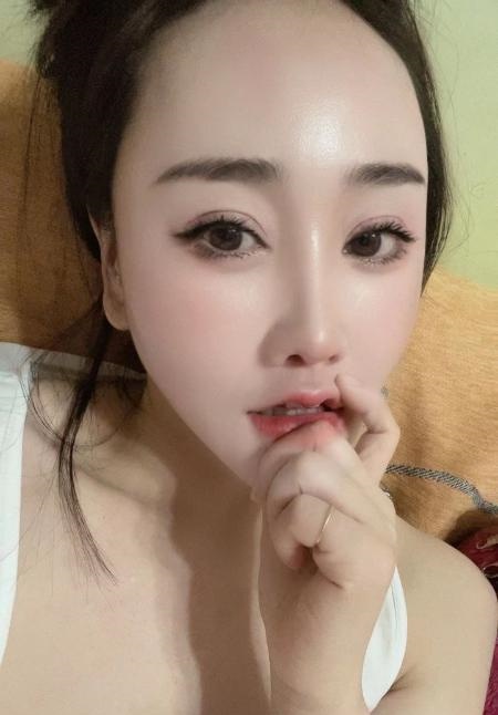 微胖翘臀骚妇