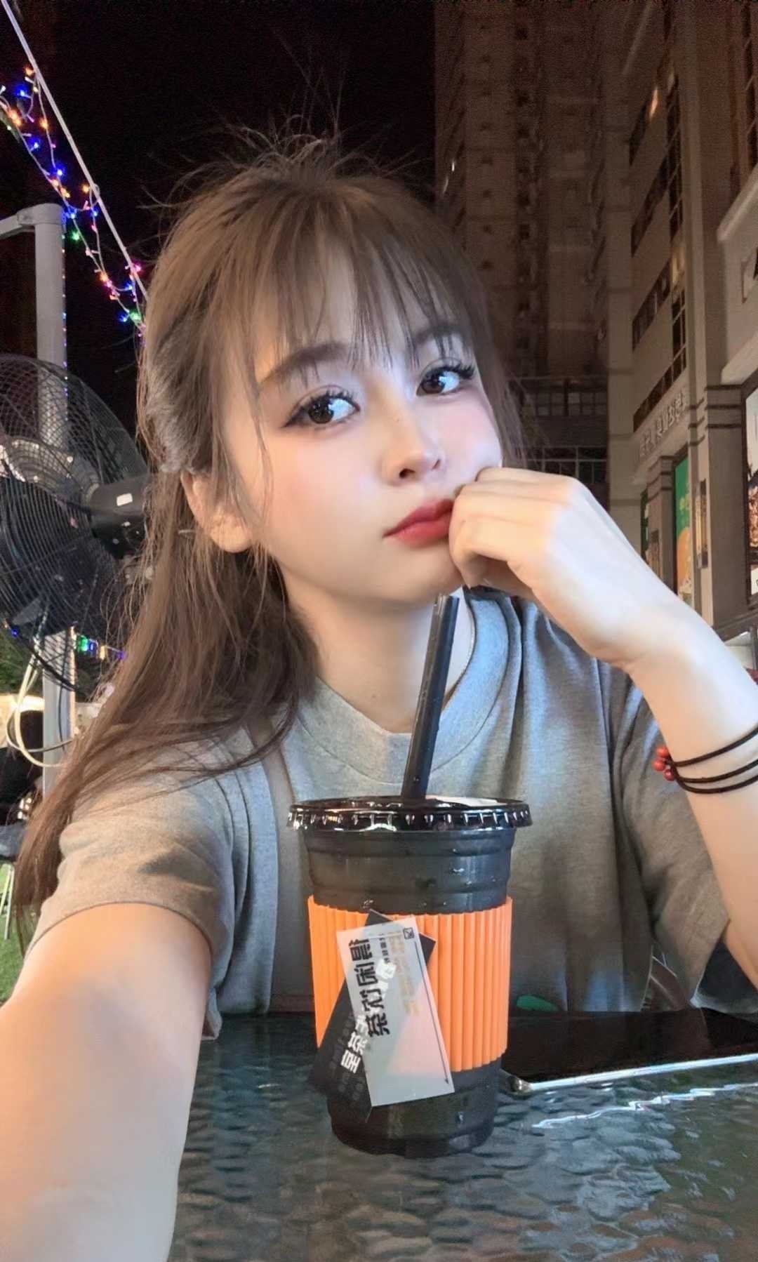 罗湖颜值超耐的笑笑