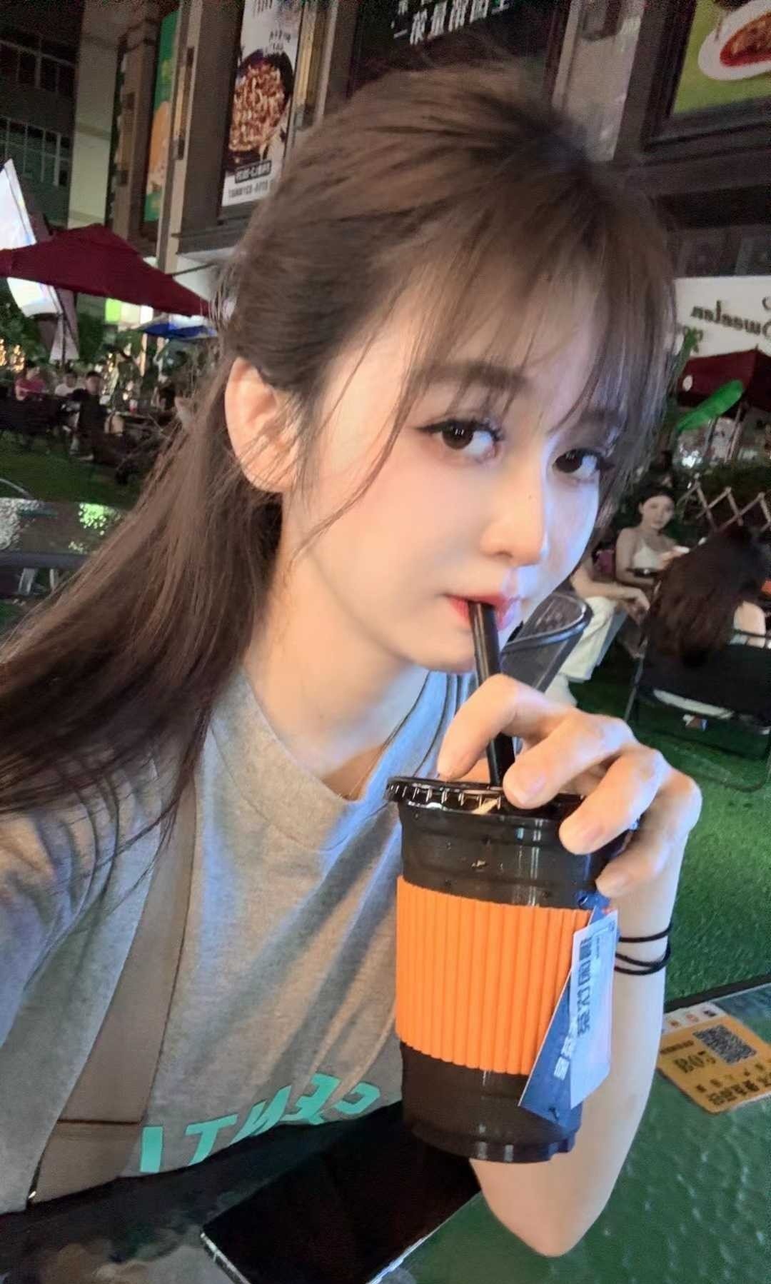 罗湖颜值超耐的笑笑