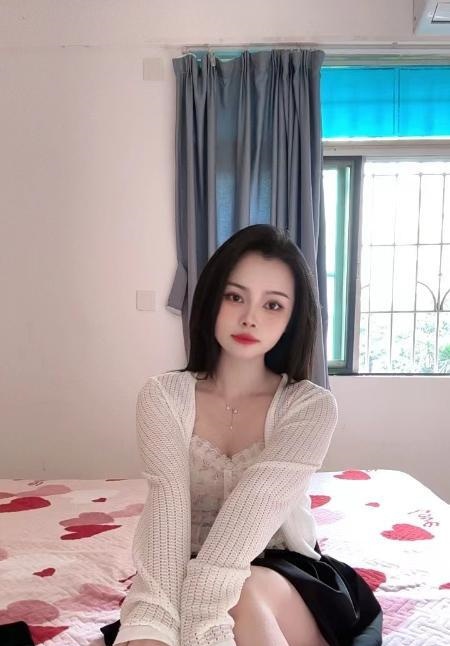 白云梅花园小月
