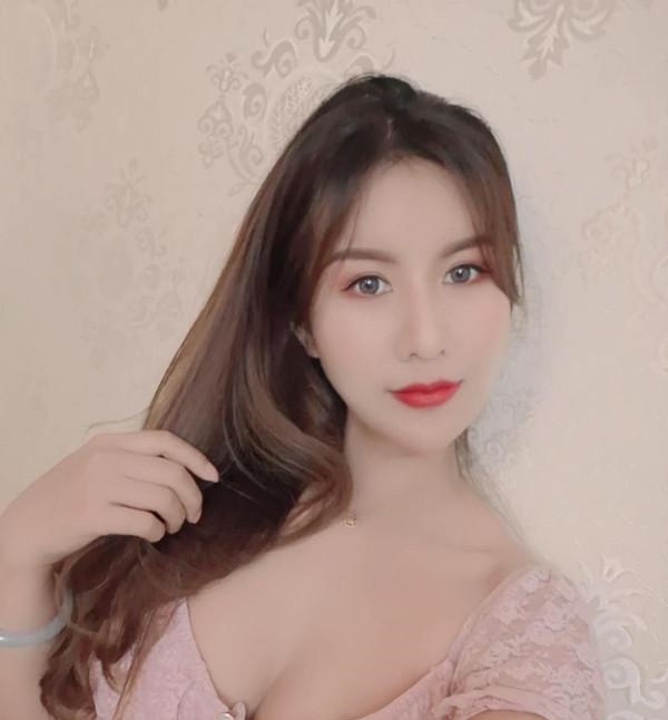 宝藏小骚货