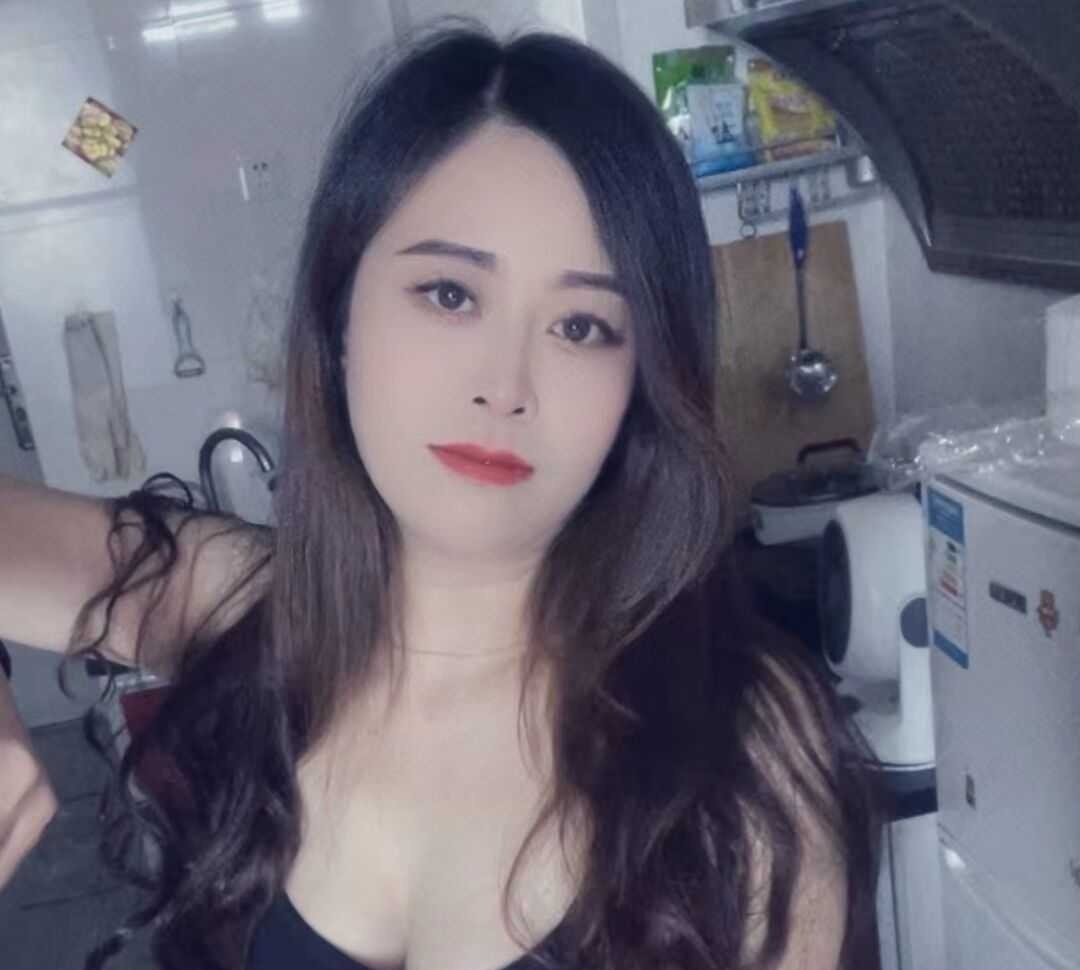 新乡娇小少妇