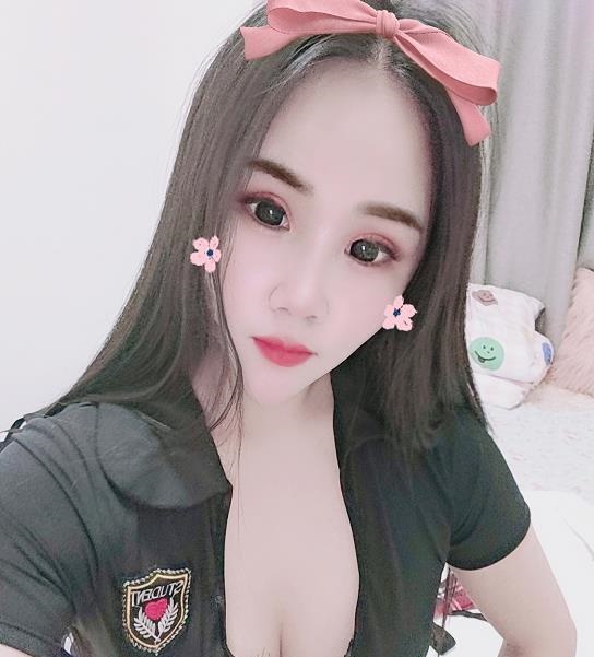 秀州纯天然大奶嫣然