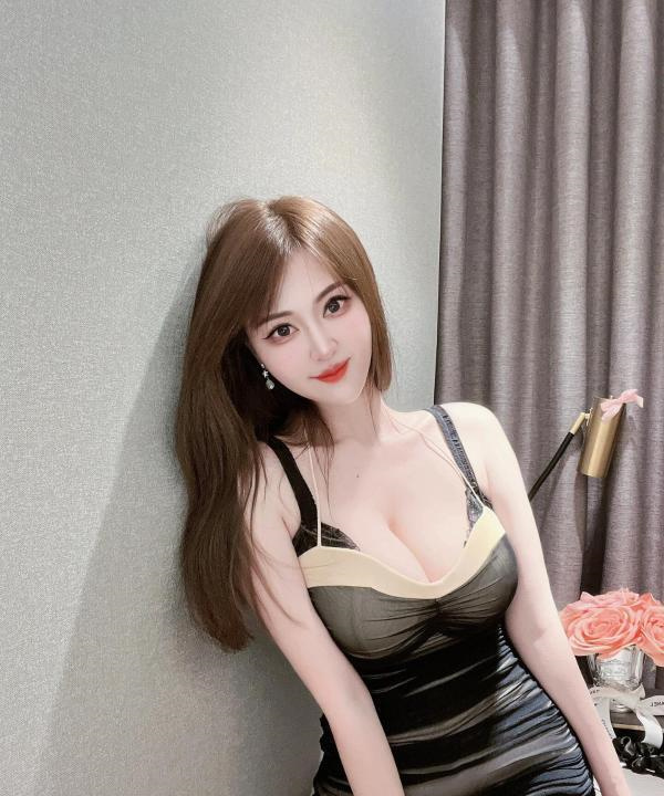 宝安丝袜御姐小诗