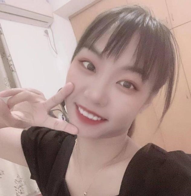 天河岗顶小少妇