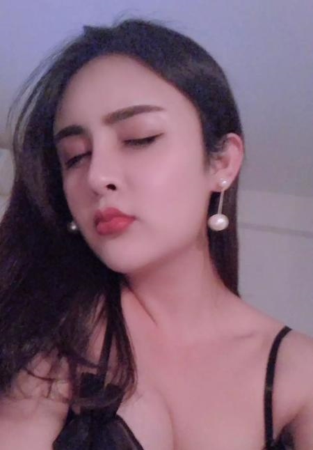 瑶海美艳骚货小玉
