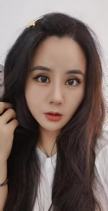 越秀大奶云云