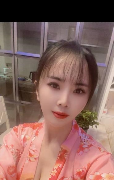 汉阳气质巨乳少妇