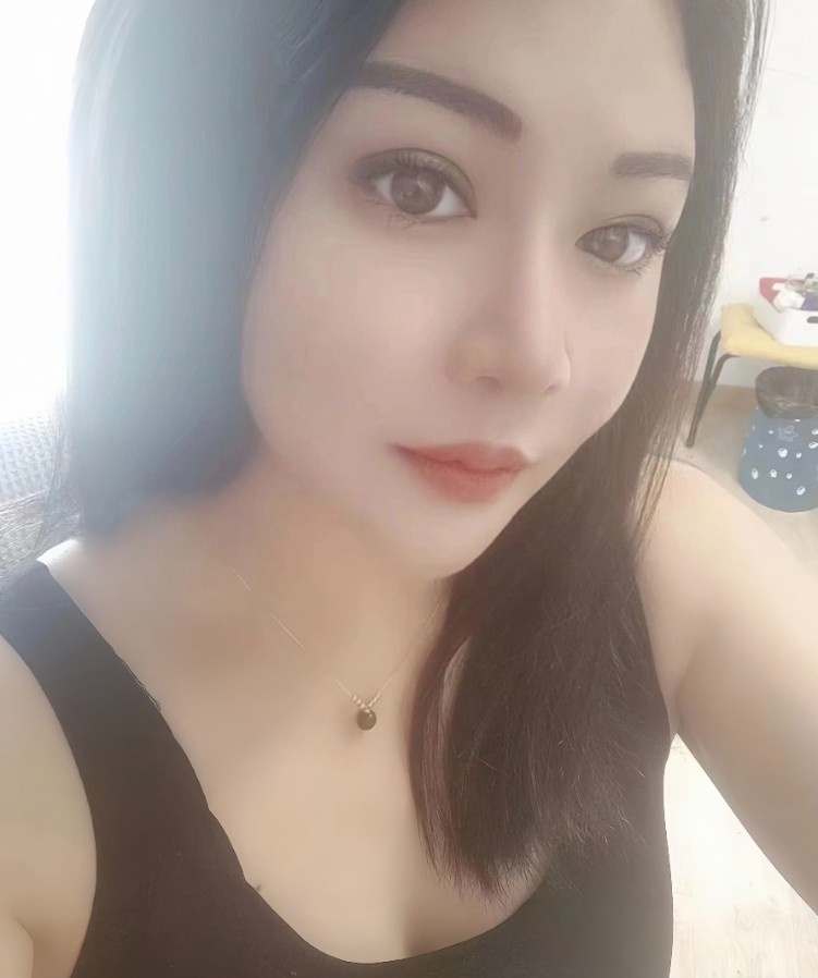 蜜桃臀骚妇