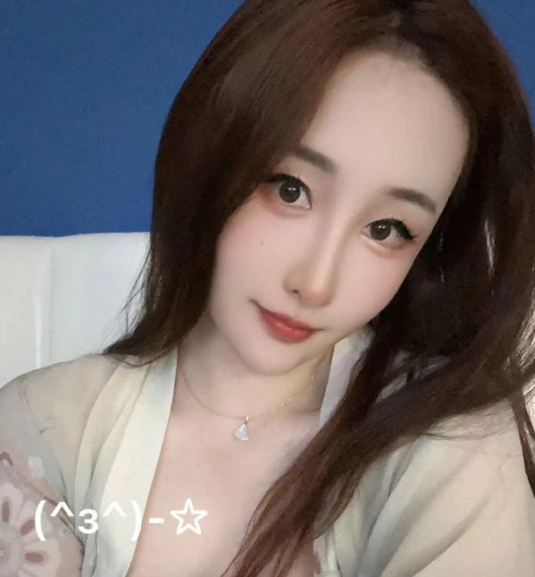 汉服小姐姐身材好