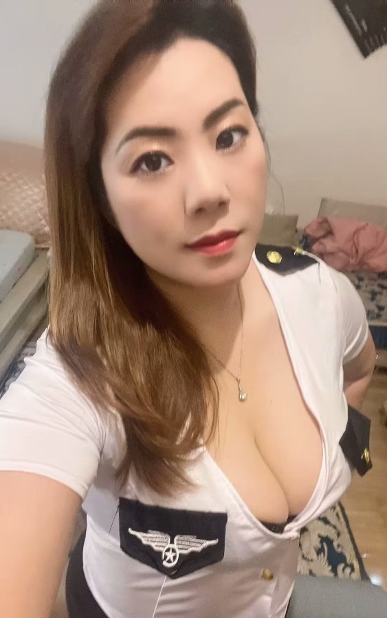 巨乳少妇