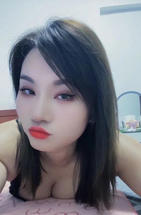 服务女王裳裳