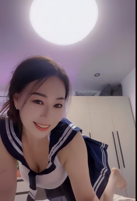 蜀山性感制服大奶丽霞