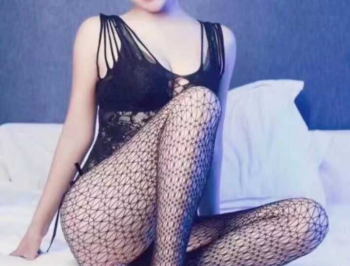 亲测成熟女性的韵味，很棒的感觉，波又大又软！
