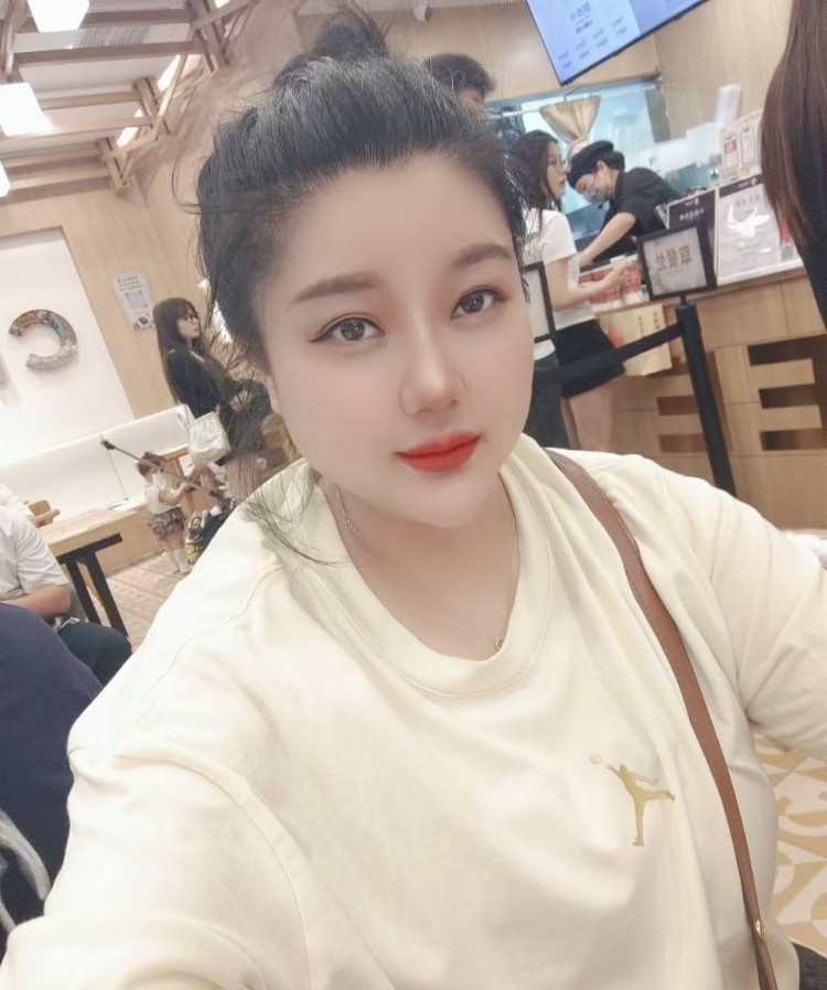 安徽合肥大胸大屁股妹子