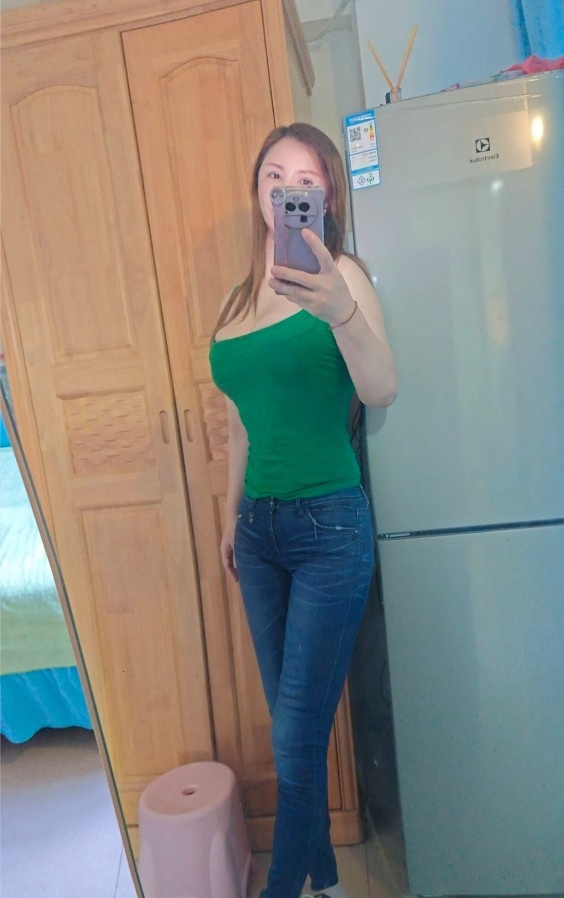 在福永，会所出来的少妇