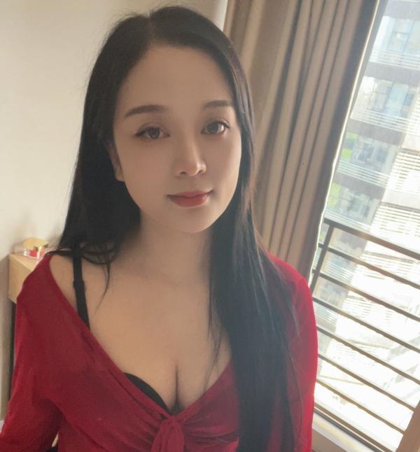 南山瑜伽小姐姐