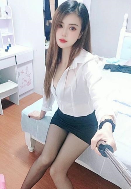 横塘气质长腿小姐姐