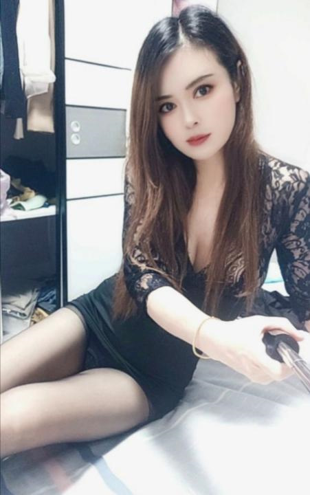 横塘气质长腿小姐姐