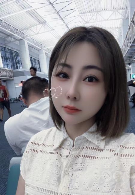 蛇吻女友雯雯