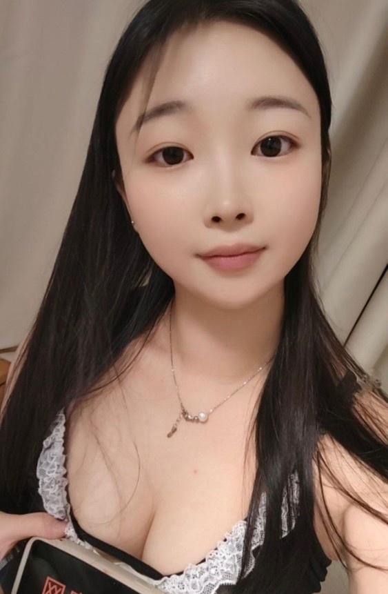 东站骚妹小虎牙