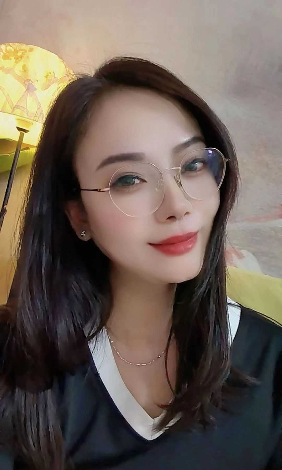 洪山静儿