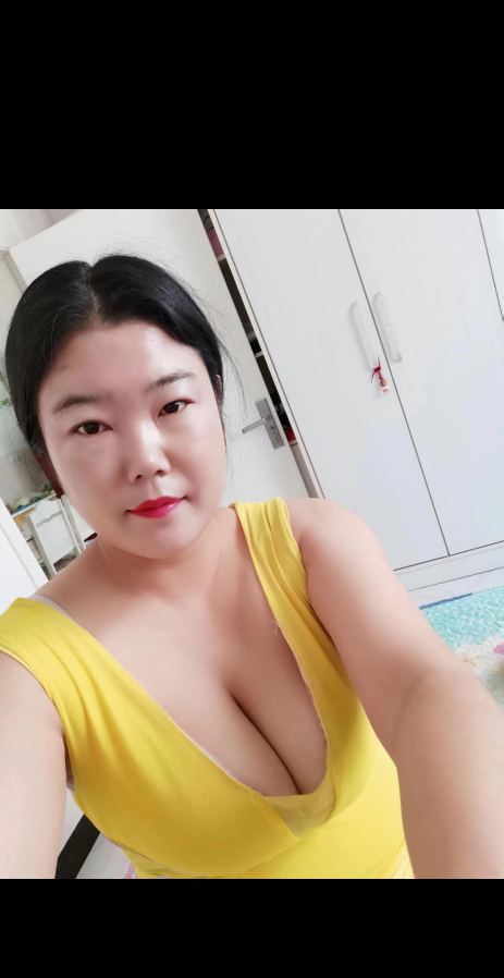 便宜泻火大雷子少妇