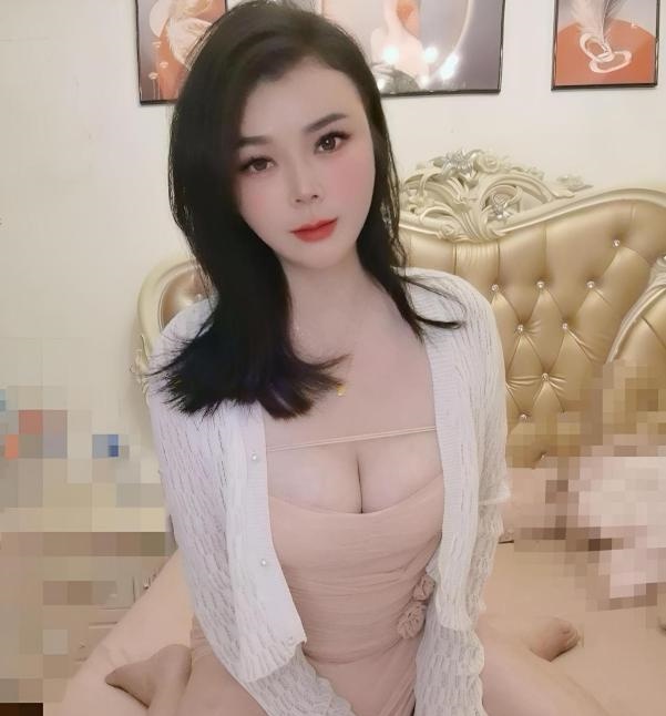 福田大胸粉玫瑰