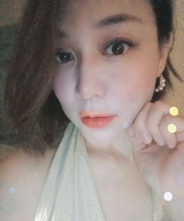 拱北大胸三通石头姐