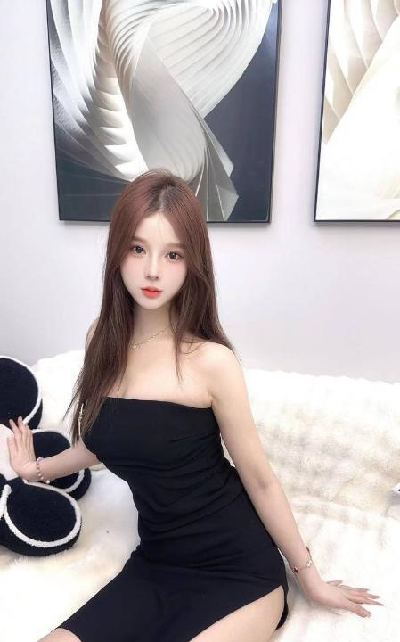 大胸高颜长腿妹