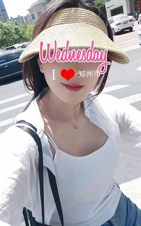 健身的御姐型骚少妇