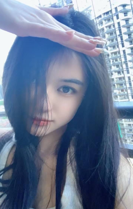 缩小版狗头萝莉
