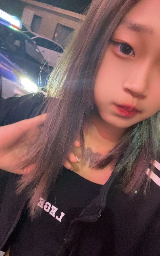 18嫩妹