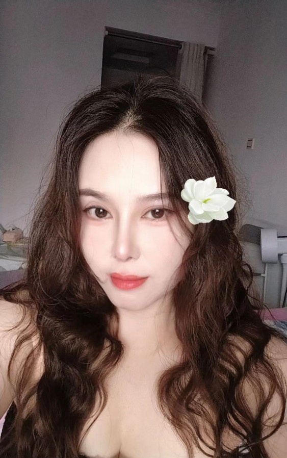 莉莉娅