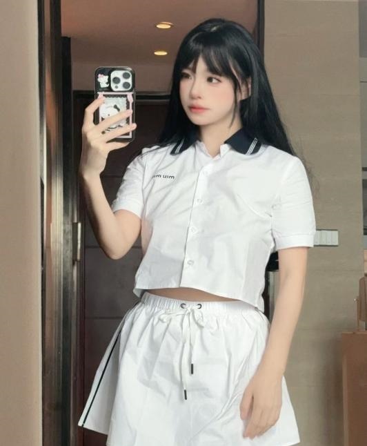 打卡少女小羊
