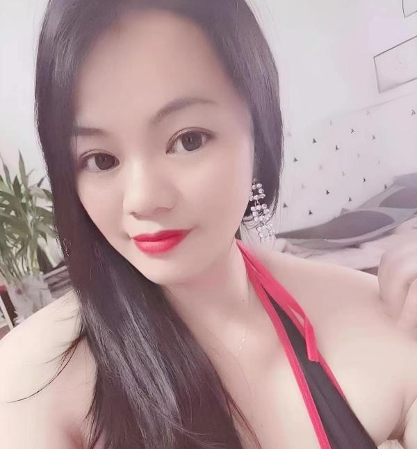 青浦大胸少妇梦儿