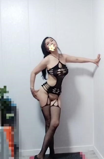 会跳艳舞的骚货
