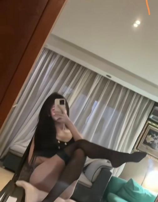 风骚制服少妇