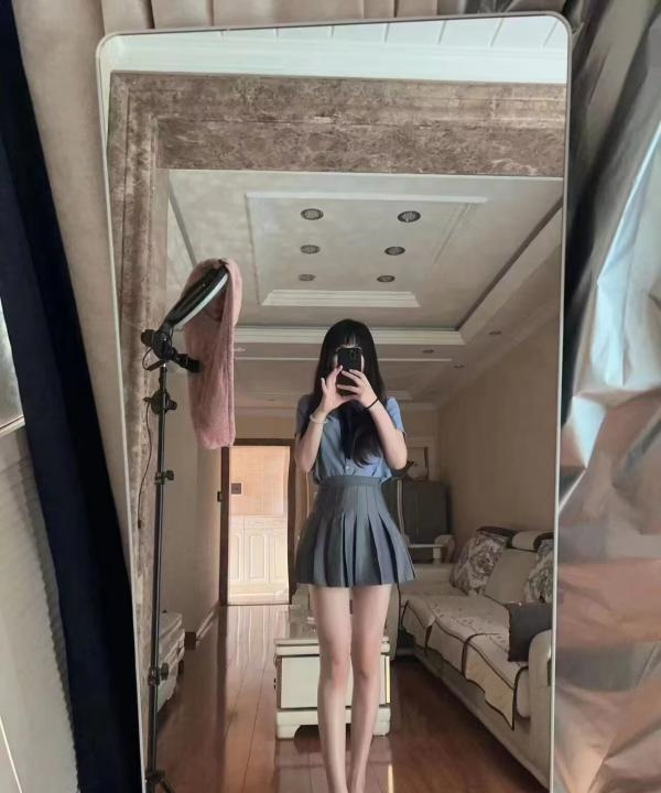 西门颜控糖依依