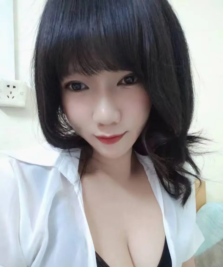 龙华风骚妩媚小雪