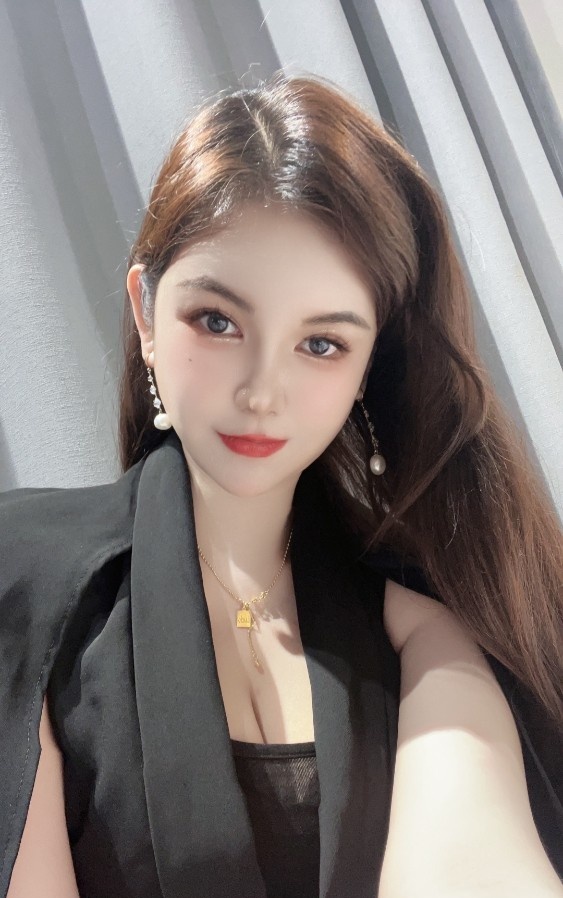 大胸翘臀小姐姐剧情啪啪