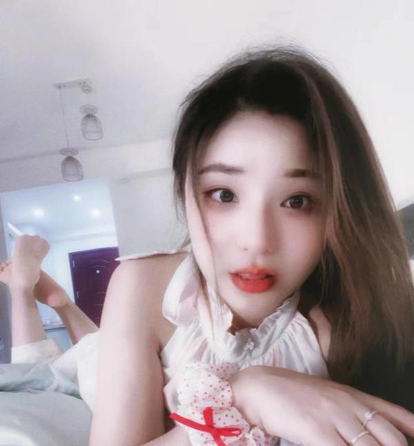 纯欲少女雪儿
