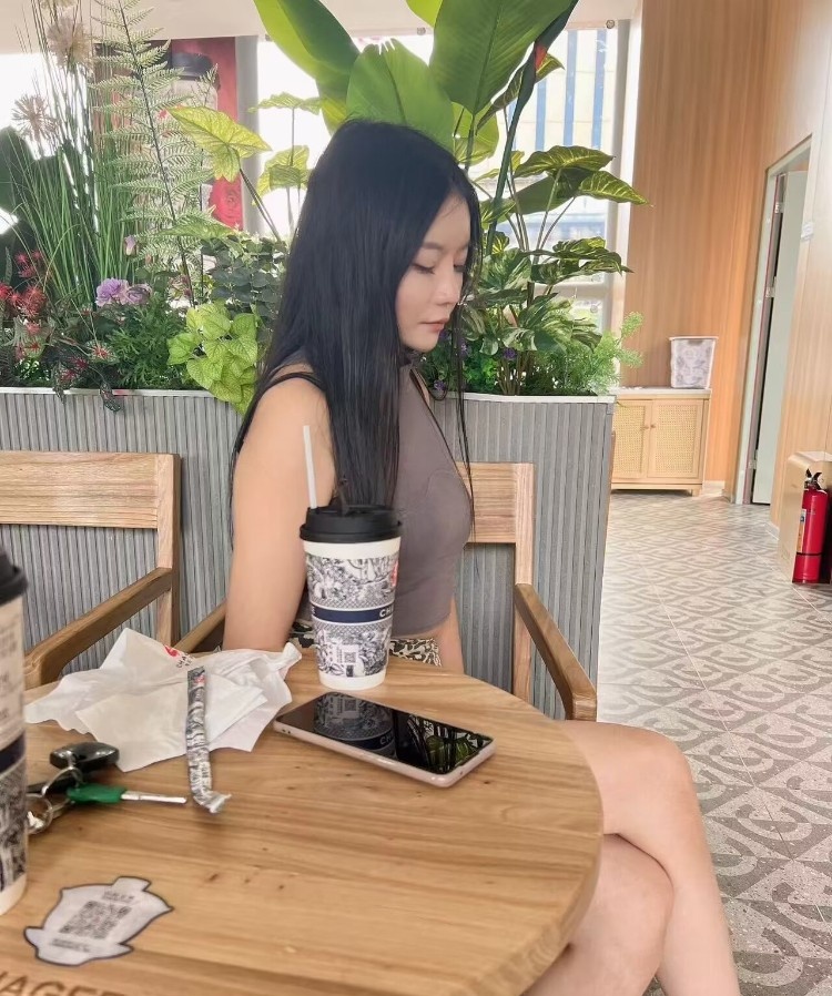小少妇