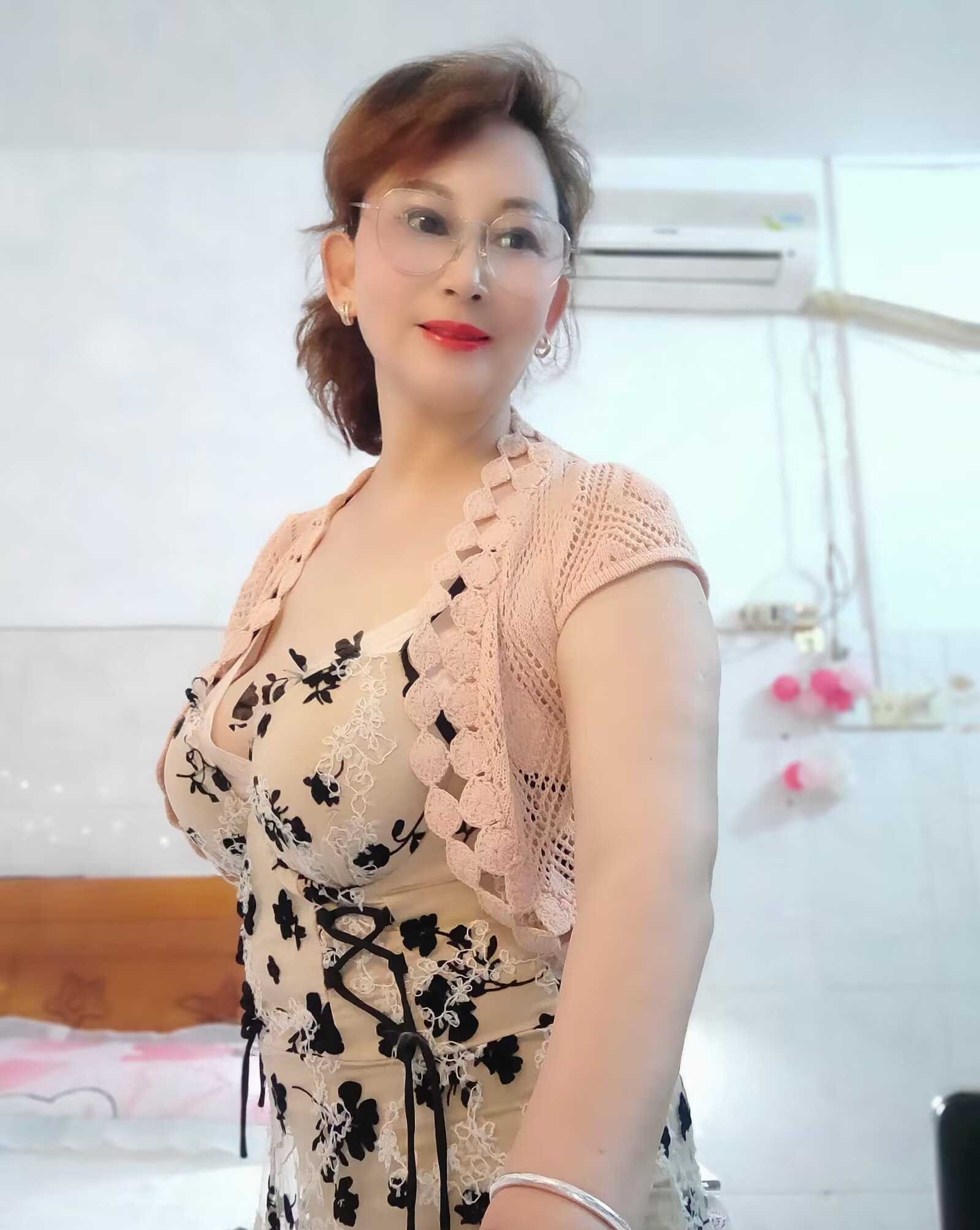 罗湖泻火淑女