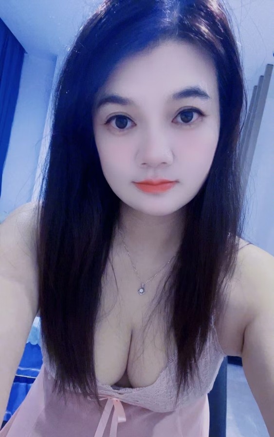 大奶子小阿姨