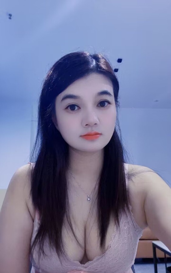 大奶子小阿姨