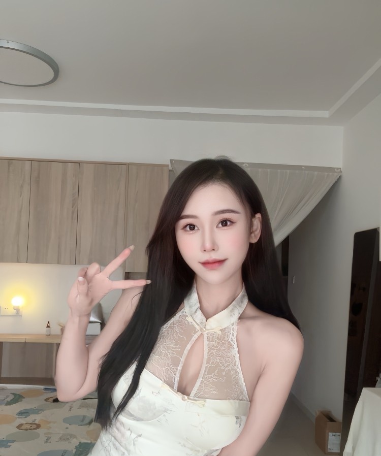 天河性感腿长大胸小姐姐