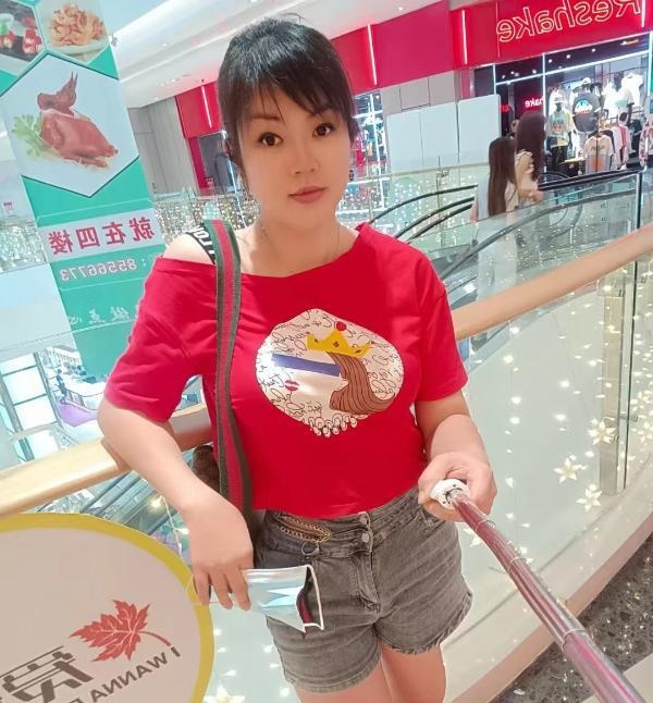 龙华性感奶头猪猪