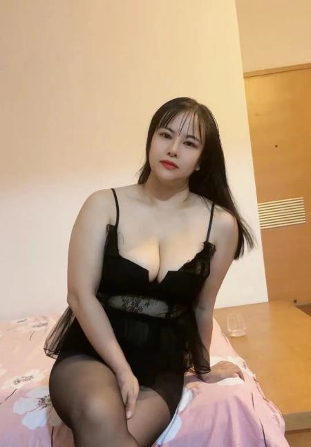 双飞少妇星姐